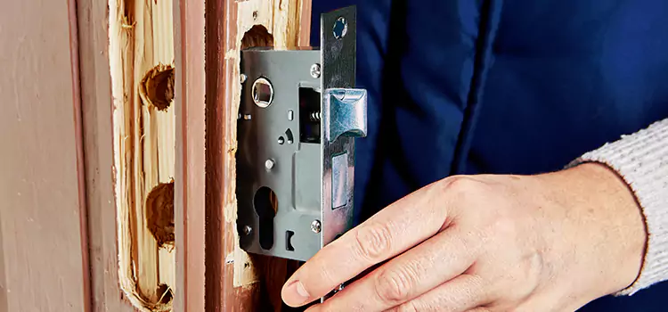 Garage Door Lock Replacement Benton